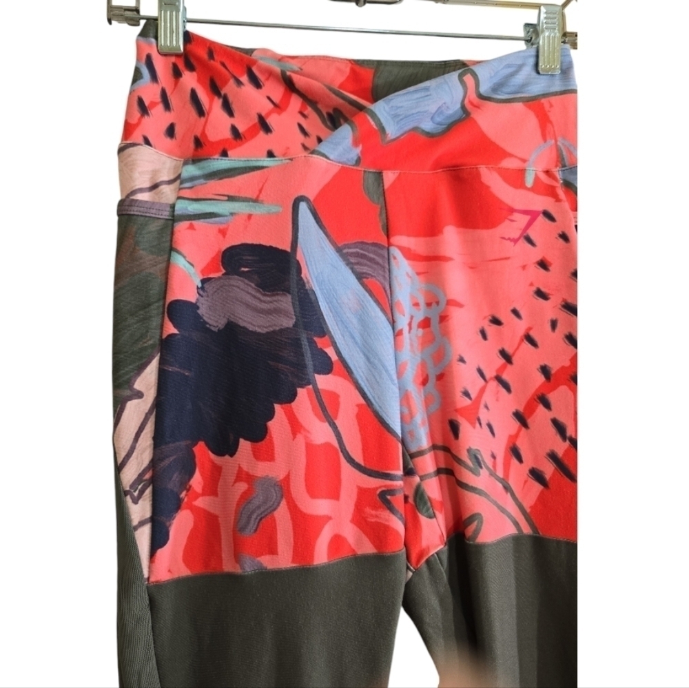 Gymshark Nikki Blakketter Limited Edition Olive Pineapple Leggings Small V Waist - Picture 5 of 12